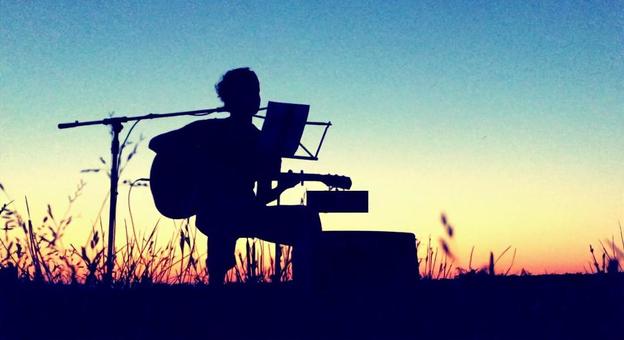 「さくら(独唱)」をアコギで奏でる – 森山直太朗の名曲を深堀り