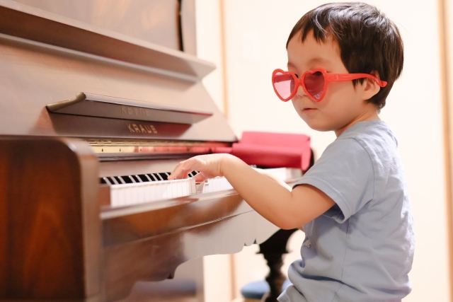 「子供の集会」：ブルグミュラーの楽譜に隠された子供たちの遊び心