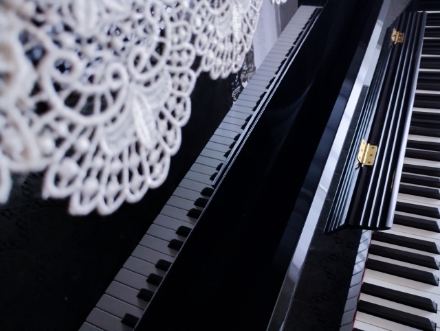 【ブルグミュラー『バラード』解説】感情豊かに奏でる詩的ピアノ曲の魅力と演奏ポイント