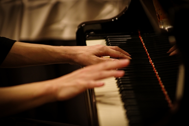 ヘンデル「調子のよい鍛冶屋」：明るくリズミカルな名曲の魅力と演奏のコツ