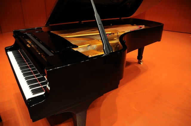 魅力の旋律：グラズノフのピアノ協奏曲第1番ヘ短調 Op. 92