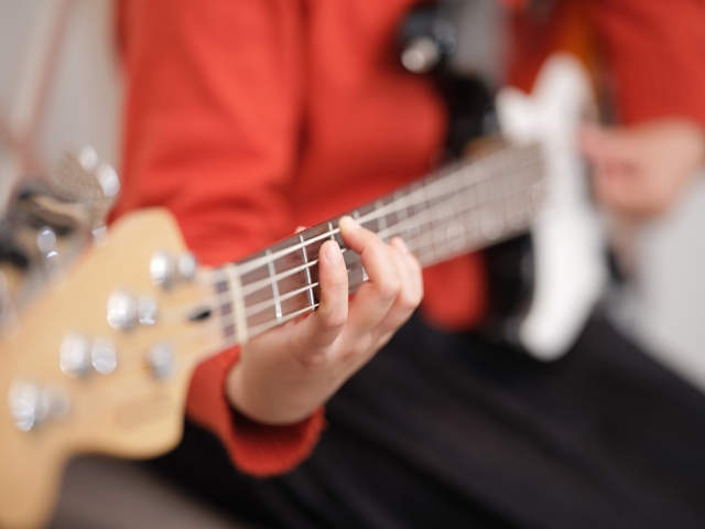 自分だけのサウンドを: エレキベースのDIYとカスタマイズ