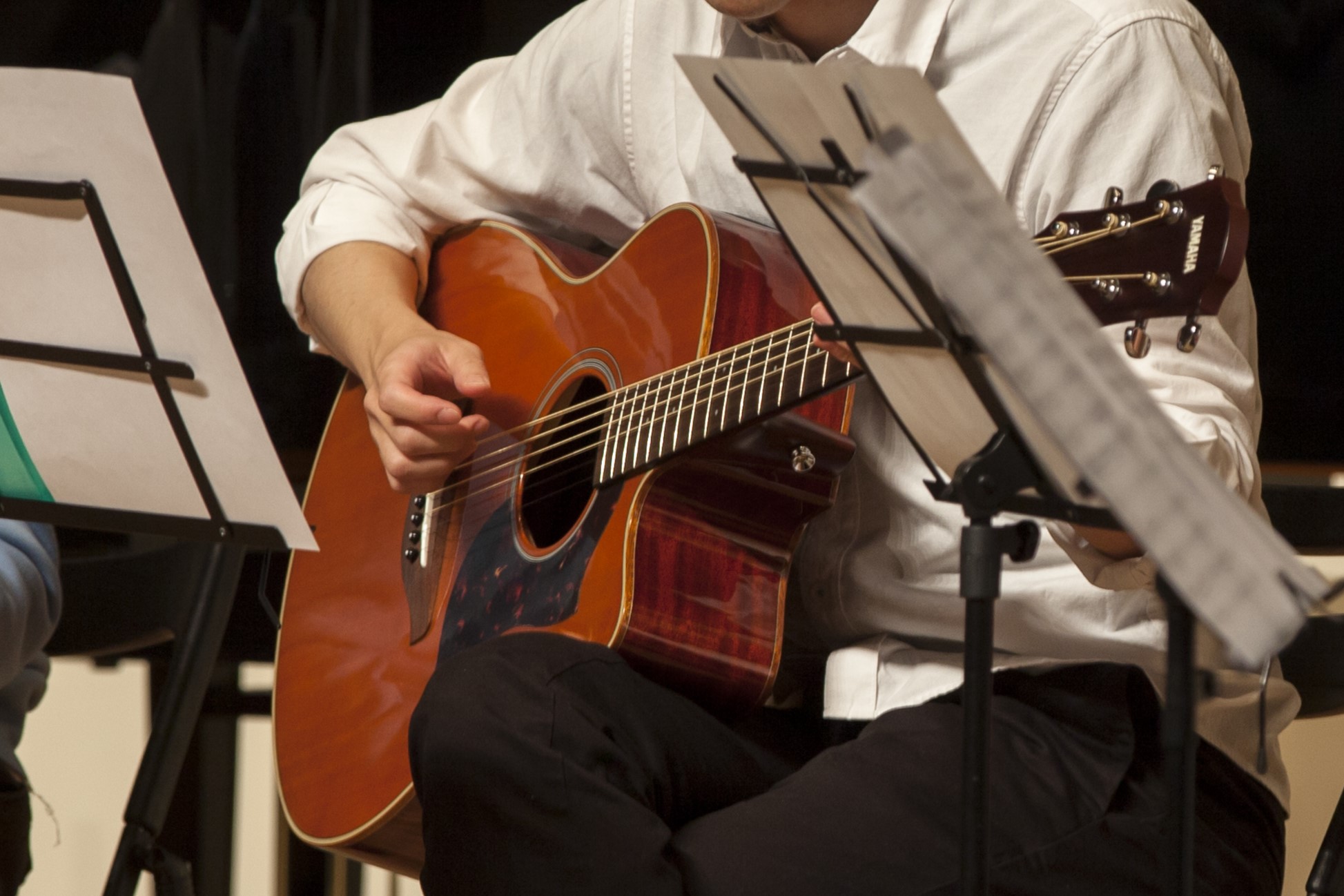 弦の伝説: 歴史を彩るギタリストとその愛器たち（前編）