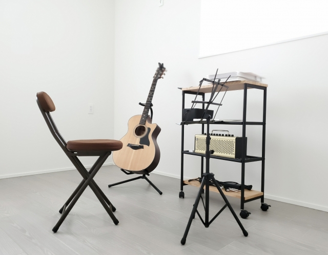 あなたと共に響く: アコースティックギター選びとお手入れのすべて