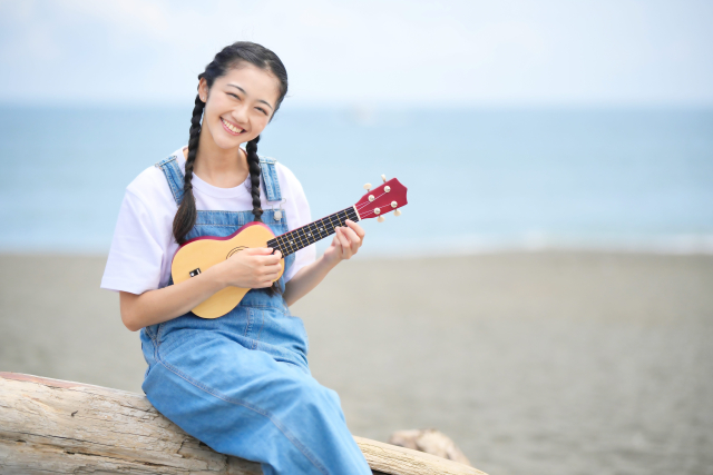 ウクレレの種類大解剖：通常の4弦から異色の8弦まで