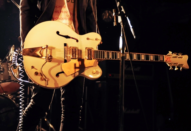 【前編】エレキギターが刻む伝説のリフ｜洋楽名曲5選を徹底解説