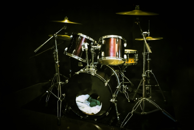 ドラムと身体のリズム: 演奏がもたらす身体的変化と健康への影響