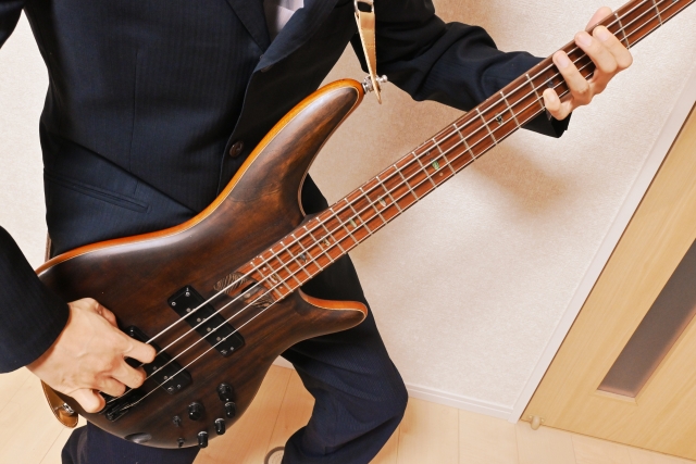 エレキベースの未来：新技術と革新的な演奏方法の探求