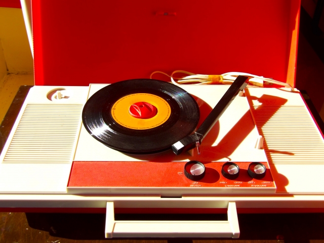 チェロの響きが脳に与える影響: 音楽と科学の不思議な関係