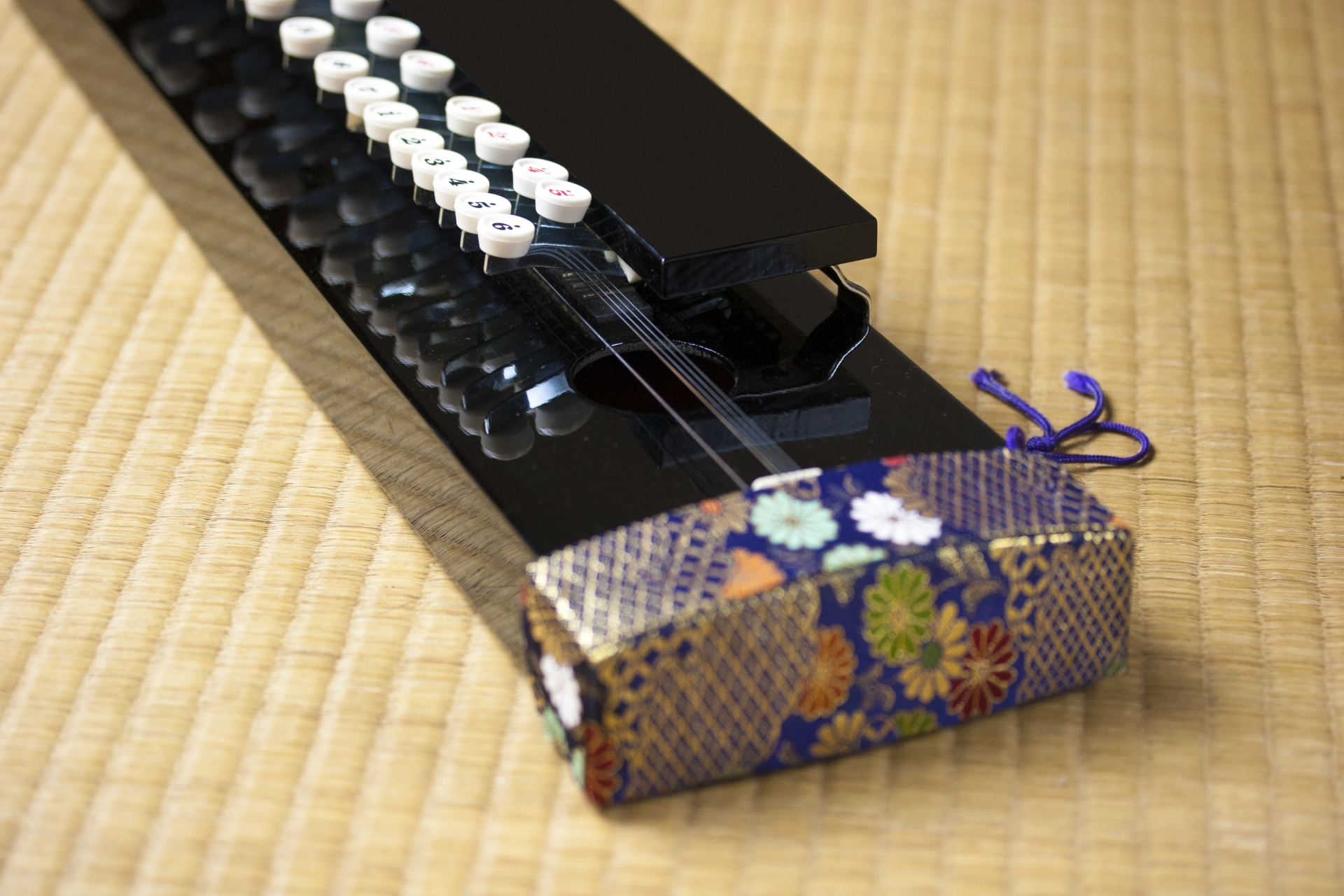 大正琴のお手入れ方法｜毎日のケアで音色と見た目を美しく保つ秘訣