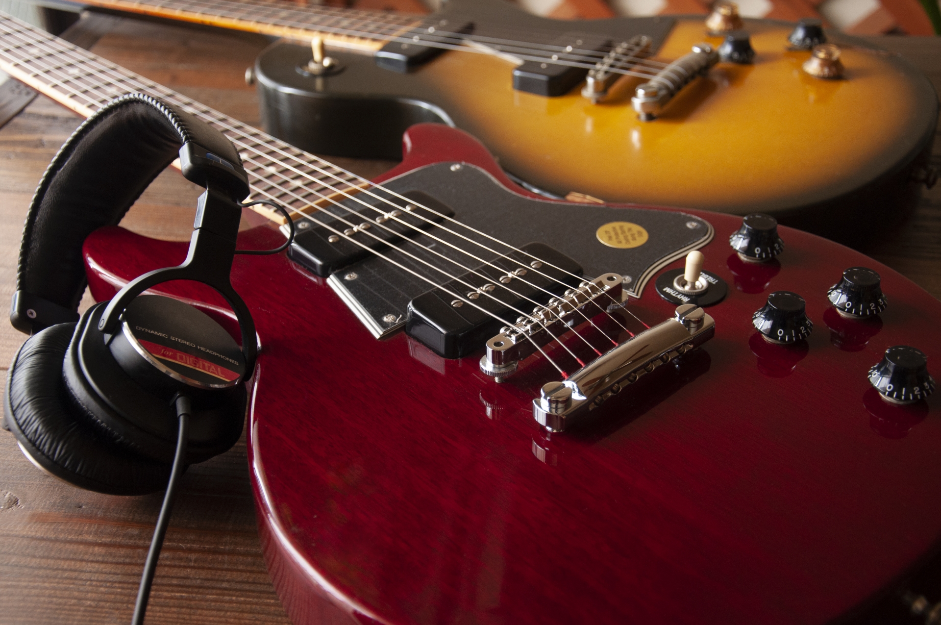 【徹底解説】エレキギターを始めるために必要なものと予算は？