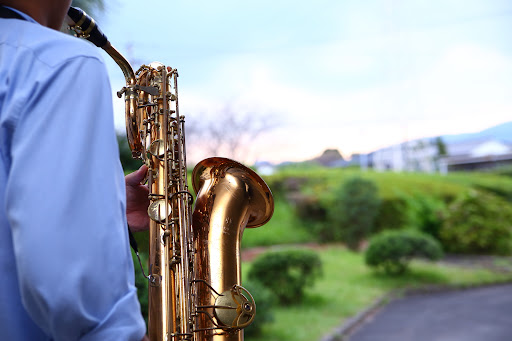 現代音楽の寵児：サックスが拓く音響のフロンティア